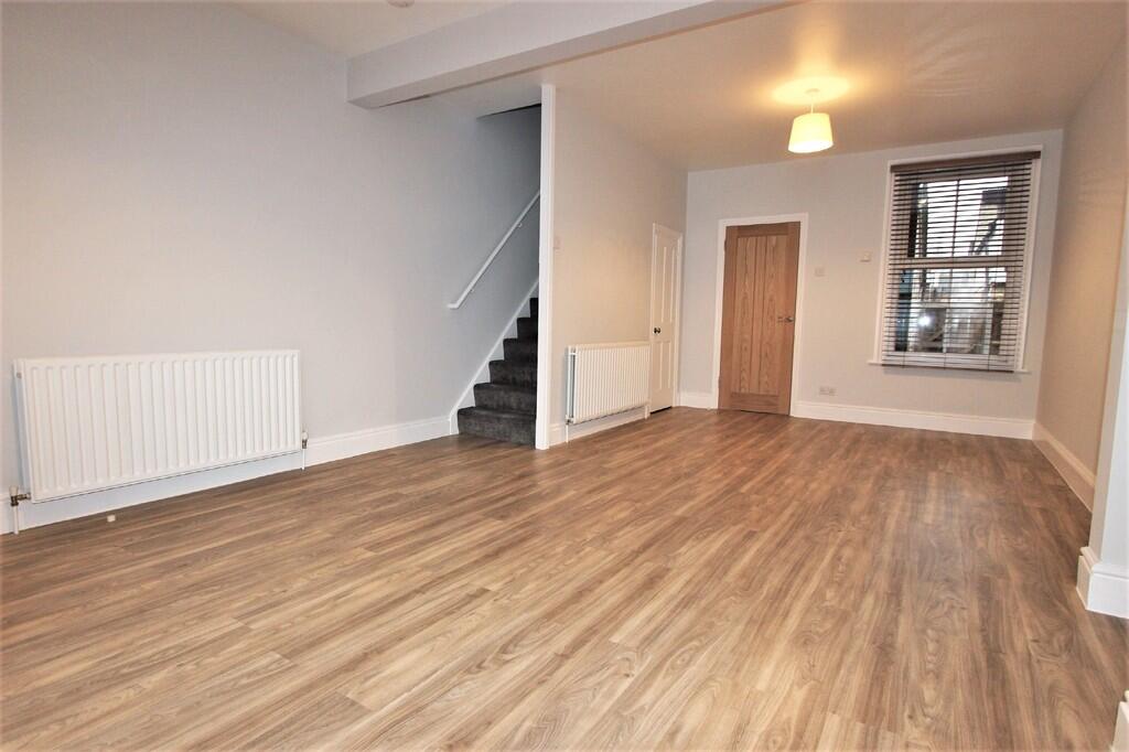 2 bed Mid Terraced House for rent in Hitchin. From D + J Lettings - Hitchin 2 bed Mid Terraced House for rent in Hitchin. From D + J Lettings - Hitchin