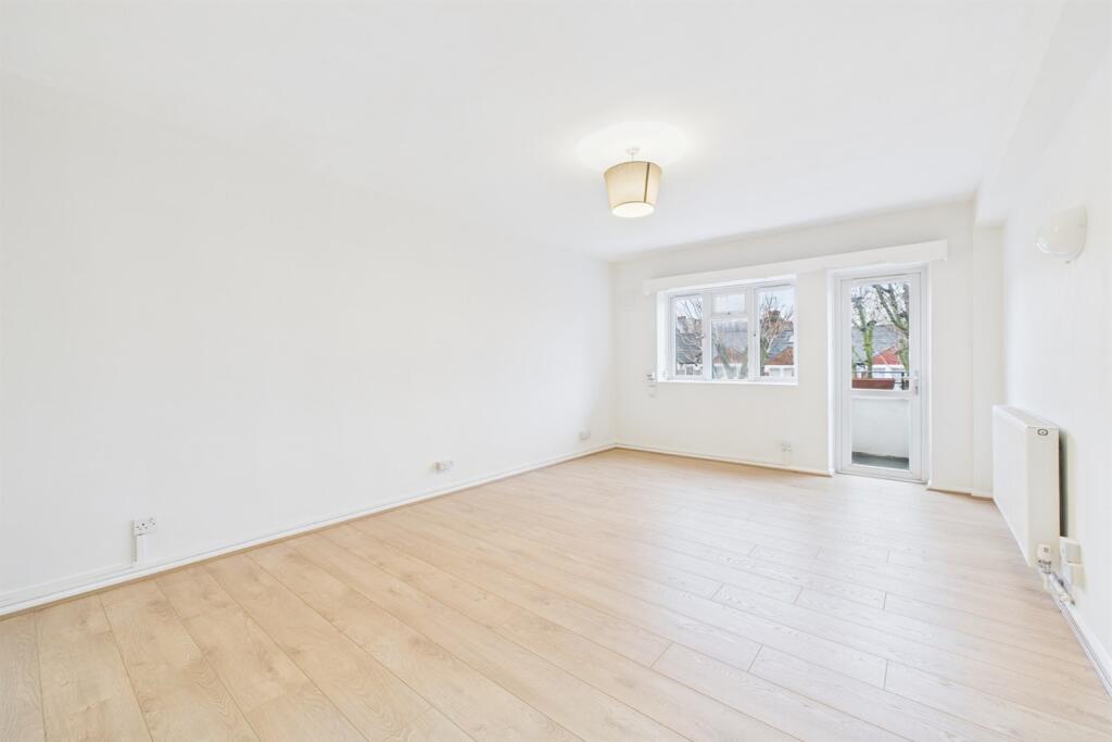 2 bed 1st Floor Flat for rent in London. From Samuel Estates