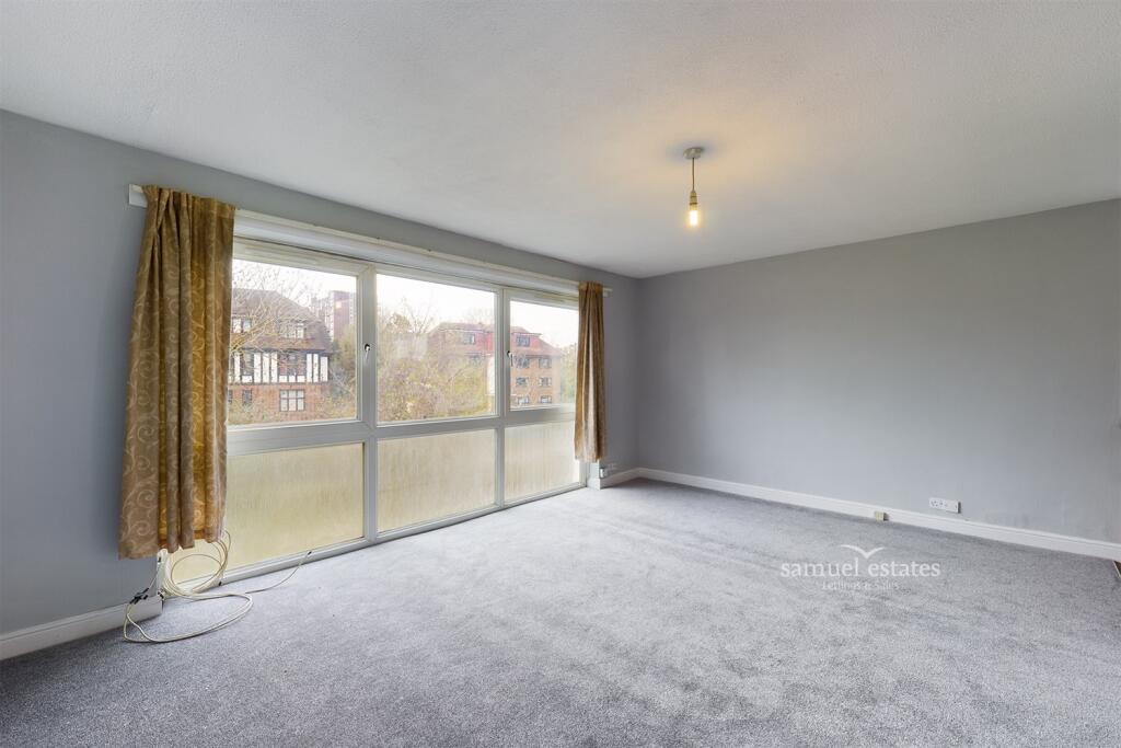 1 bed 1st Floor Flat for rent in Croydon. From Samuel Estates 1 bed 1st Floor Flat for rent in Croydon. From Samuel Estates