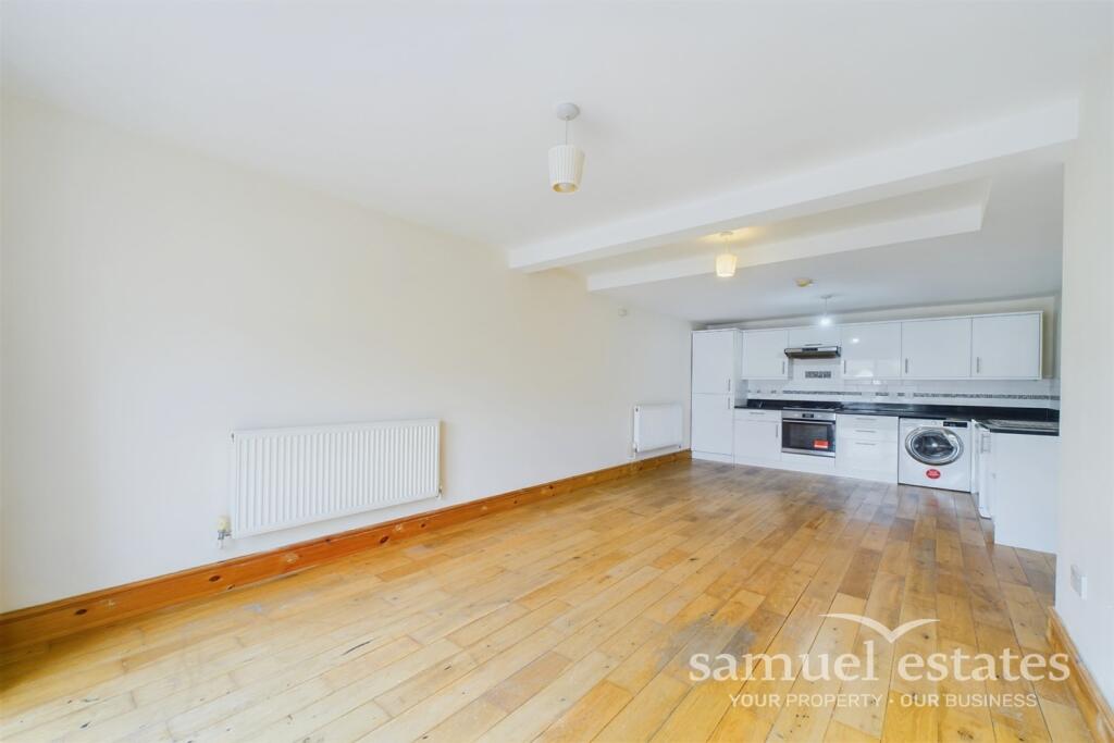 1 bed 1st Floor Flat for rent in London. From Samuel Estates