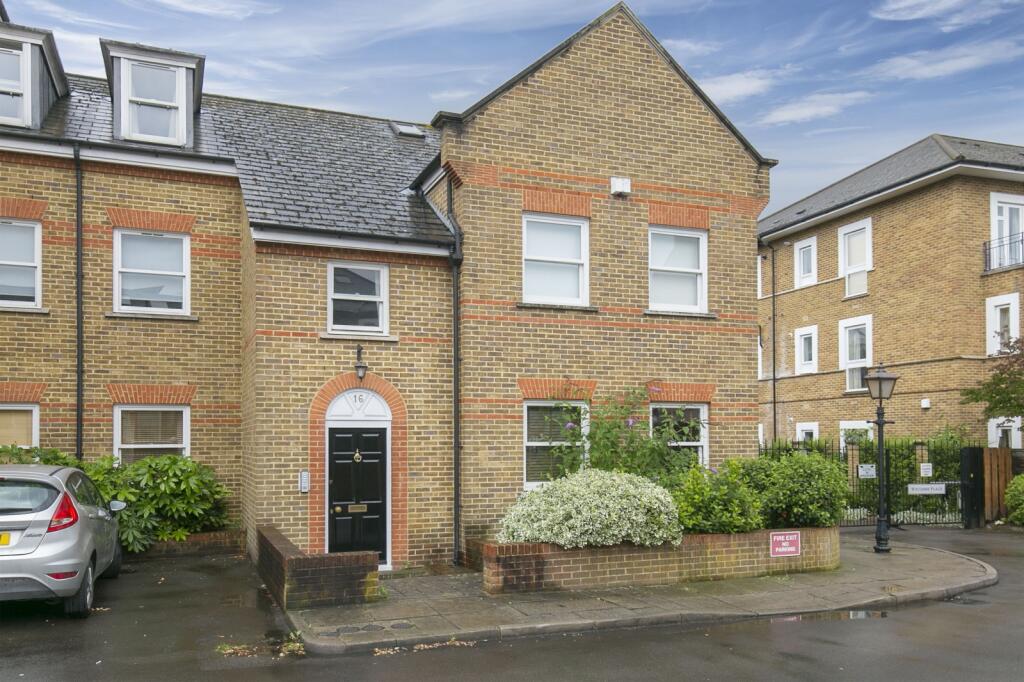 1 bed 1st Floor Flat for rent in Wandsworth. From Samuel Estates 1 bed 1st Floor Flat for rent in Wandsworth. From Samuel Estates
