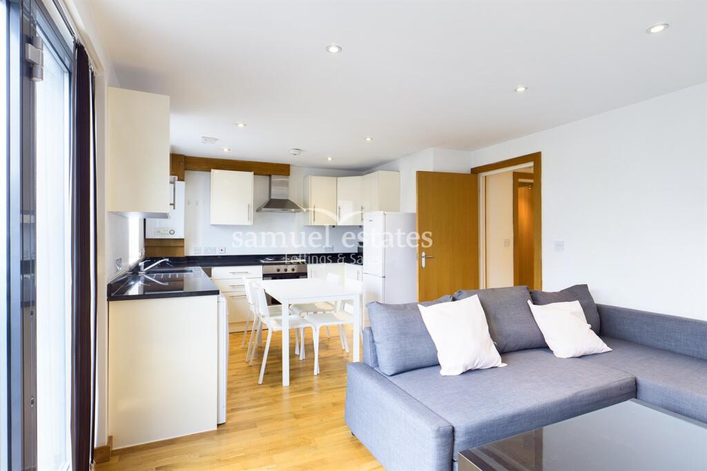 1 bed 1st Floor Flat for rent in London. From Samuel Estates