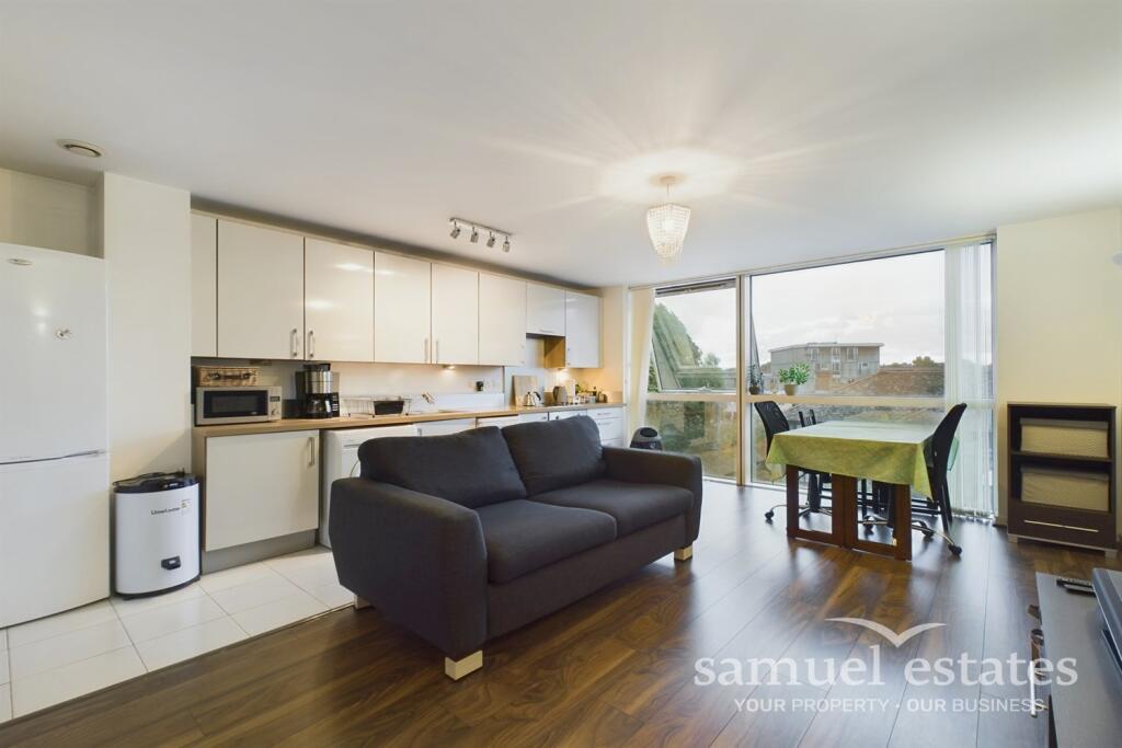 1 bed 1st Floor Flat for rent in Wandsworth. From Samuel Estates