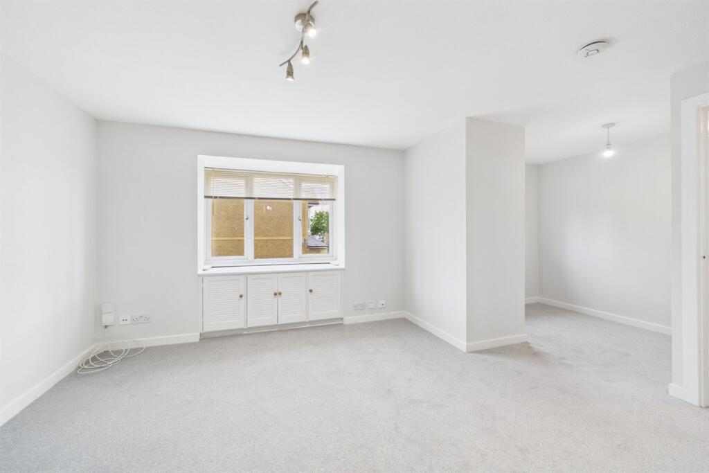 4 bed 1st Floor Flat for rent in Croydon. From Samuel Estates 4 bed 1st Floor Flat for rent in Croydon. From Samuel Estates