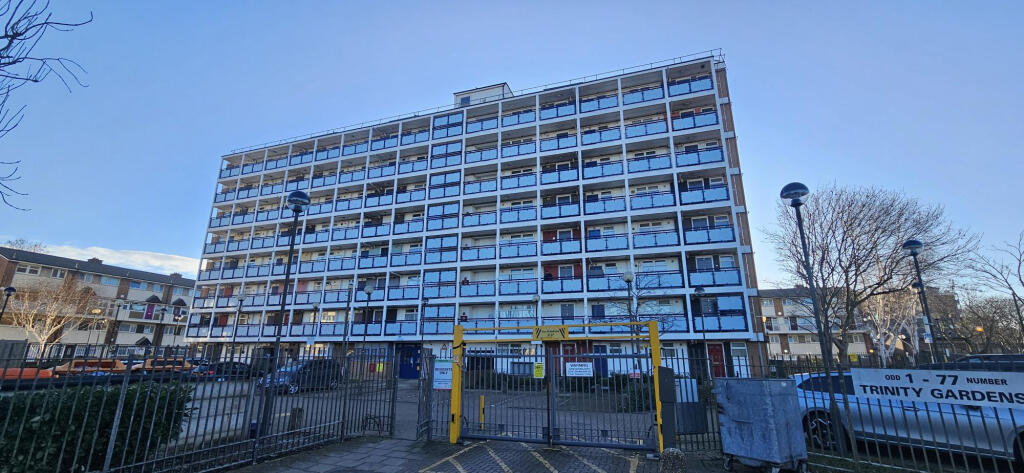 2 bed 1st Floor Flat for rent in London. From Samuel King - Canning Town