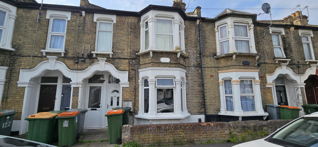 2 bed 1st Floor Flat for rent in London. From Samuel King - Canning Town 2 bed 1st Floor Flat for rent in London. From Samuel King - Canning Town