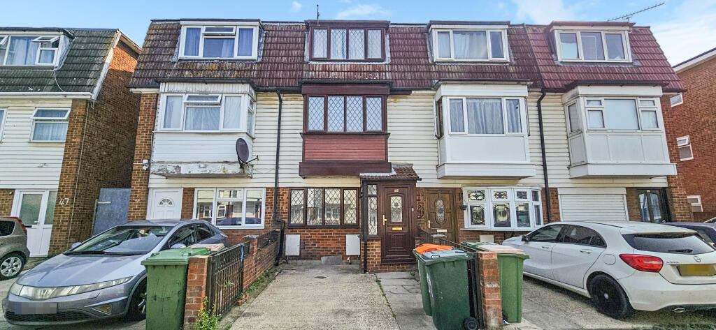 4 bed Mid Terraced House for rent in East Ham. From Samuel King - Canning Town 4 bed Mid Terraced House for rent in East Ham. From Samuel King - Canning Town
