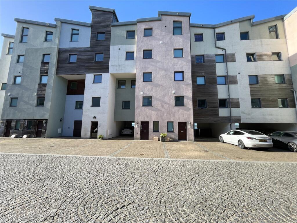 3 bed Detached for rent in Caernarfon. From Dafydd Hardy - Caernarfon