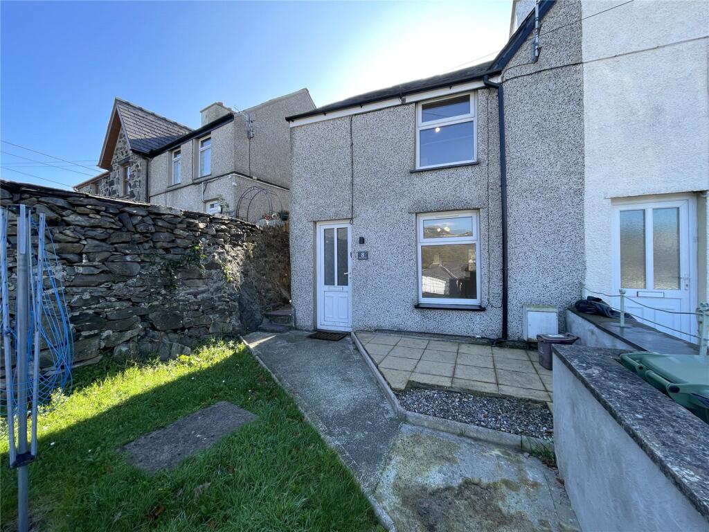 2 bed End of Terrace for rent in Llanberis. From Dafydd Hardy - Caernarfon 2 bed End of Terrace for rent in Llanberis. From Dafydd Hardy - Caernarfon