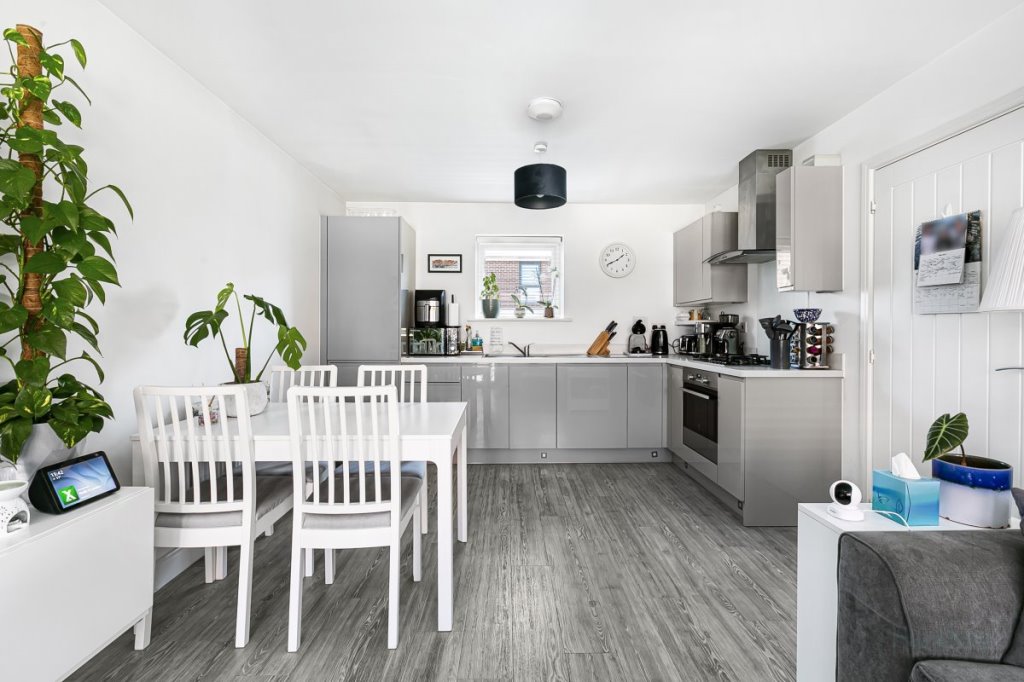 2 bed 1st Floor Flat for rent in Harlow. From Sanders Property