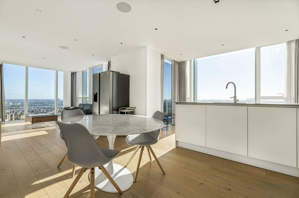 3 bed 1st Floor Flat for rent in Stoke Newington. From Sanders Property