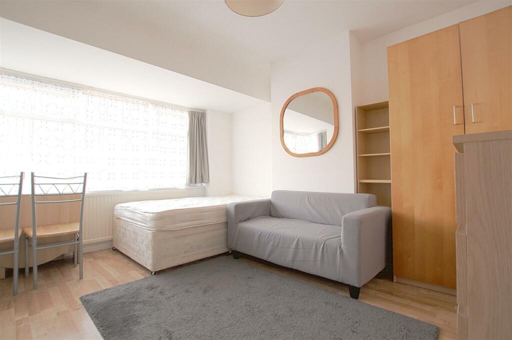 0 bed Apartment for rent in Greenford. From Sargeants
