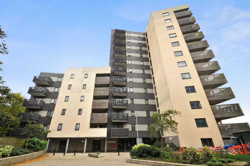 2 bed Apartment for rent in Greenford. From Sargeants