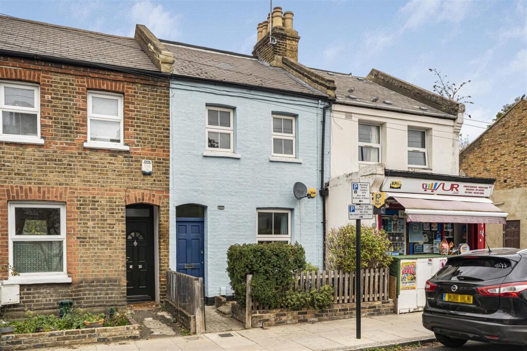 2 bed Mid Terraced House for rent in Greenford. From Sargeants - Ealing