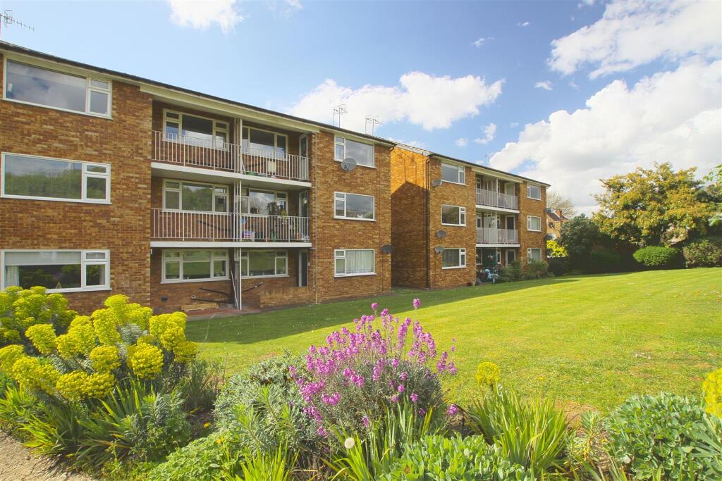 1 bed Apartment for rent in Harrow. From Sargeants - Ealing