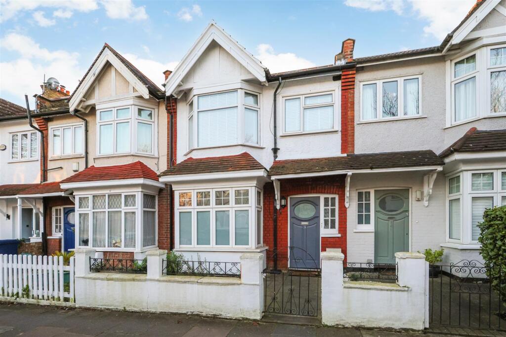 1 bed 1st Floor Flat for rent in Brentford. From Sargeants - Ealing