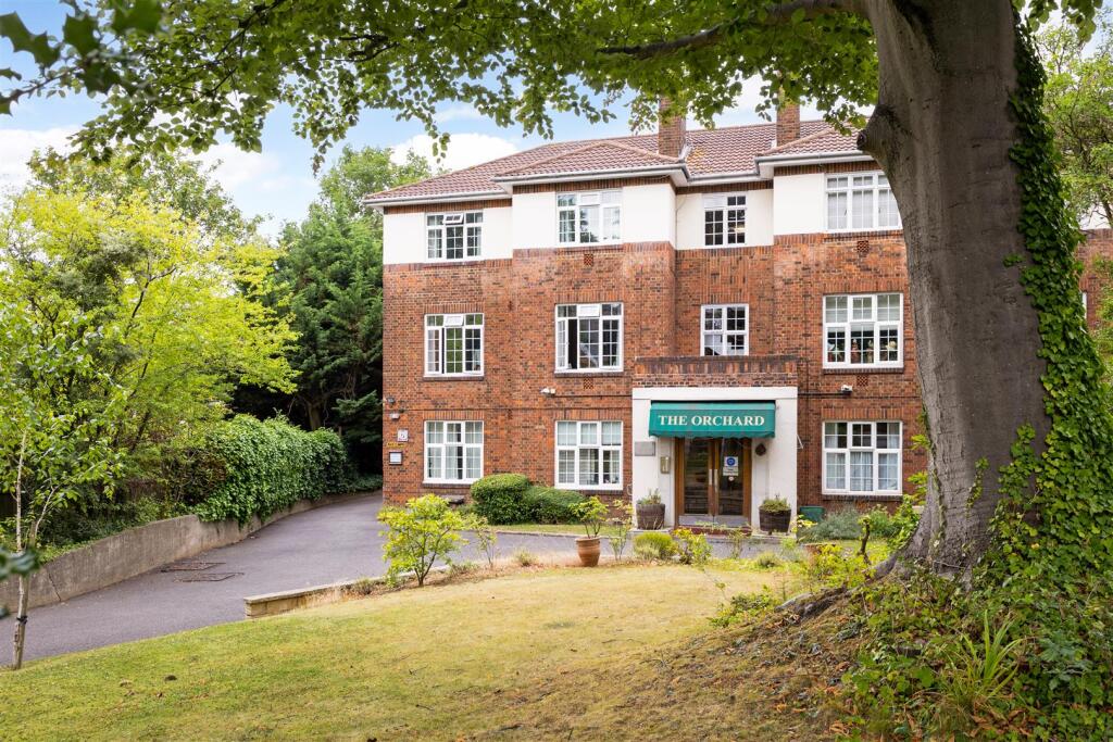 2 bed Apartment for rent in Acton. From Sargeants - Ealing