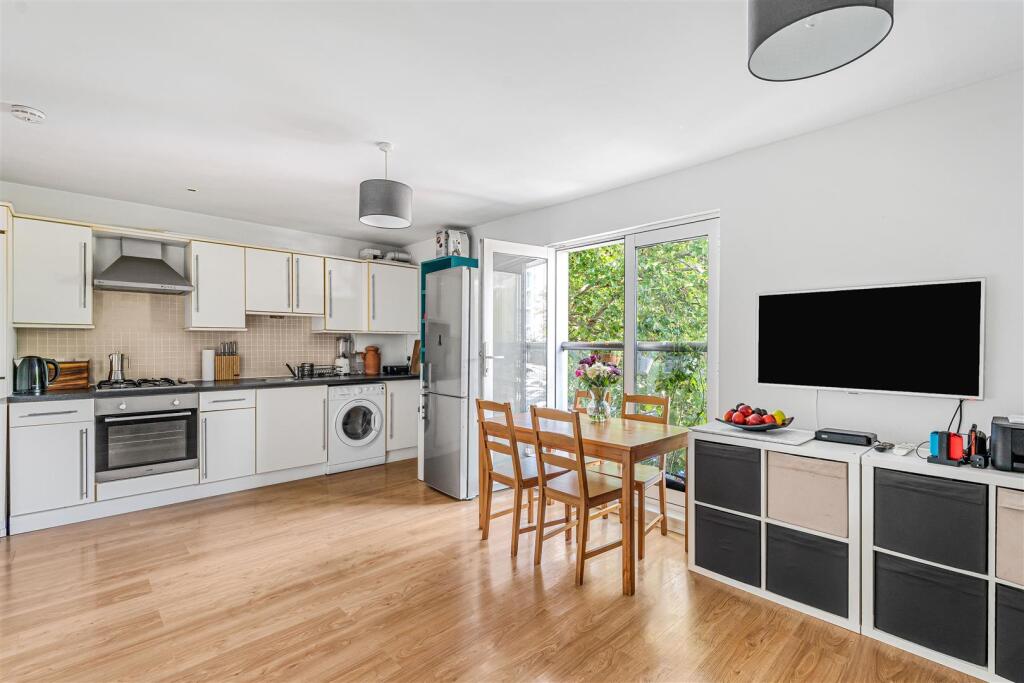 1 bed 1st Floor Flat for rent in Greenford. From Sargeants - Ealing 1 bed 1st Floor Flat for rent in Greenford. From Sargeants - Ealing
