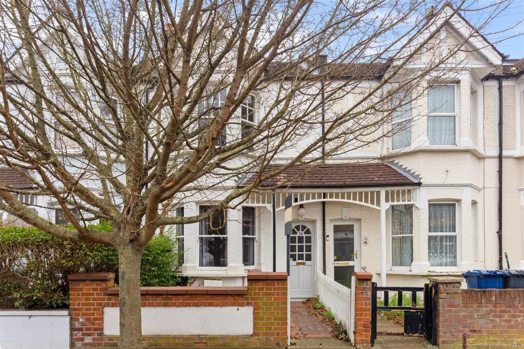 3 bed Mid Terraced House for rent in Brentford. From Sargeants - Ealing 3 bed Mid Terraced House for rent in Brentford. From Sargeants - Ealing
