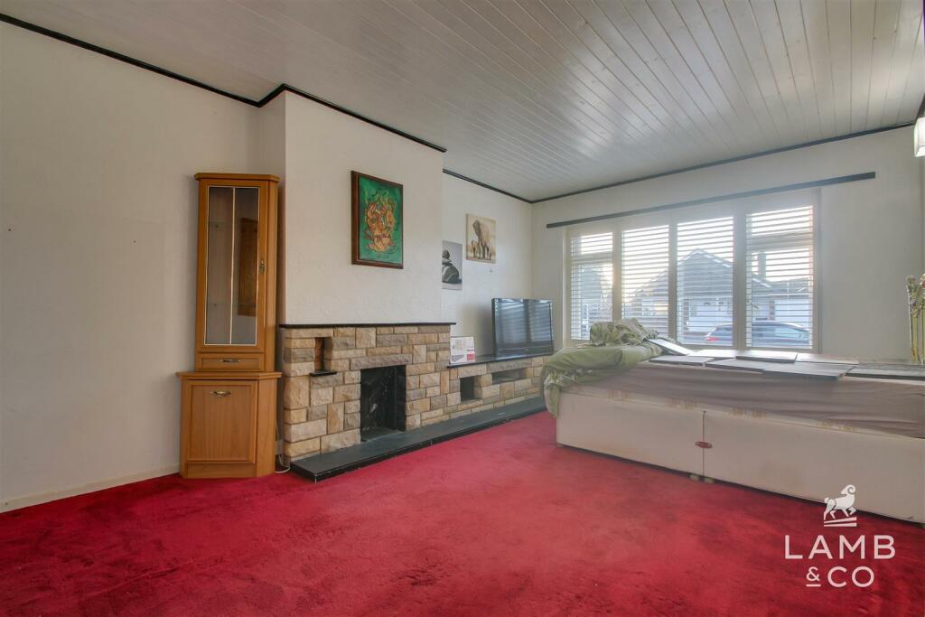 2 bed Semi-detached bungalow for rent in Clacton-on-Sea. From Scott Sheen and Partners