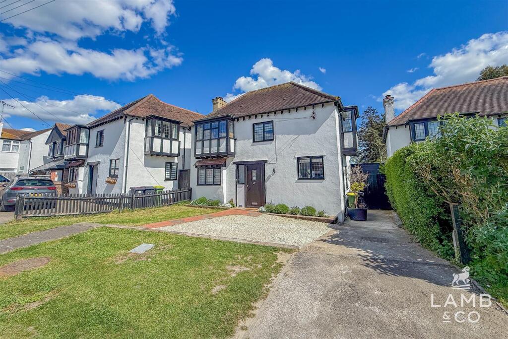 3 bed Detached for rent in Hawkwell. From Lamb & Co - Clacton on Sea