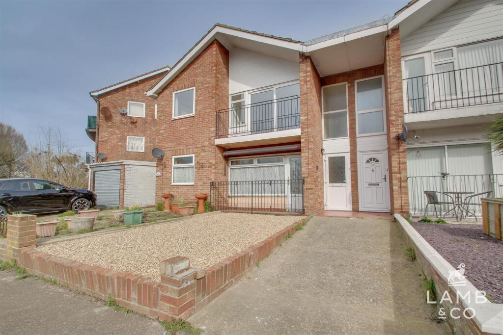 3 bed 1st Floor Flat for rent in Clacton-on-Sea. From Lamb & Co - Clacton on Sea 3 bed 1st Floor Flat for rent in Clacton-on-Sea. From Lamb & Co - Clacton on Sea