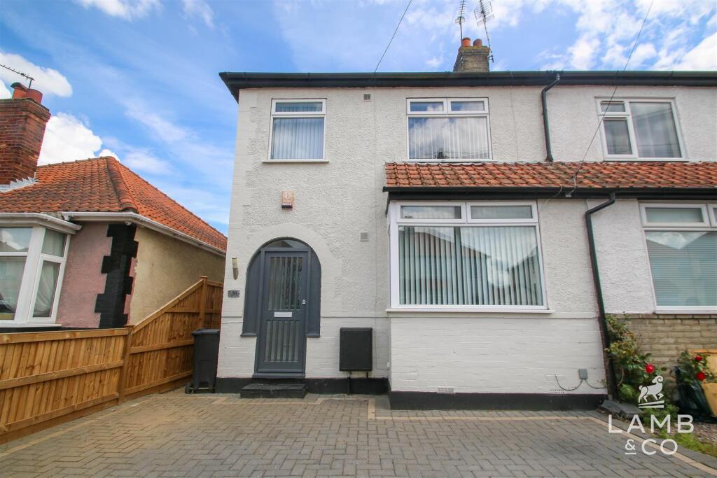 3 bed Semi Detached for rent in Clacton-on-Sea. From Lamb & Co - Clacton on Sea 3 bed Semi Detached for rent in Clacton-on-Sea. From Lamb & Co - Clacton on Sea