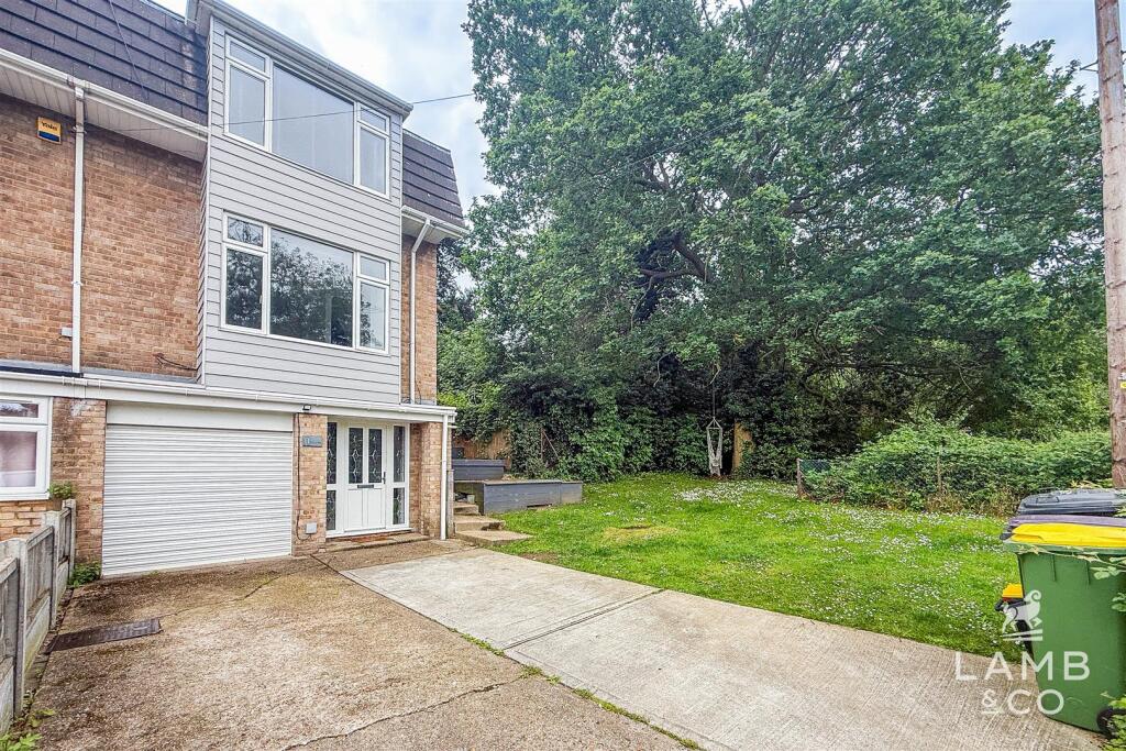 3 bed Semi Detached for rent in Rayleigh. From Lamb & Co - Clacton on Sea