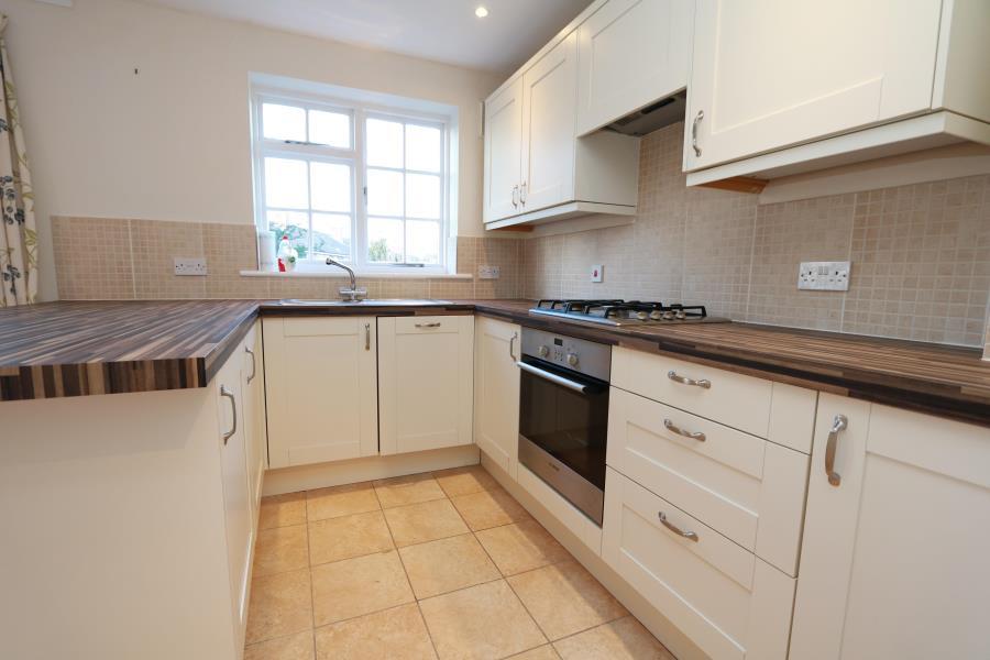 4 bed Town House for rent in Surbiton. From Seymours