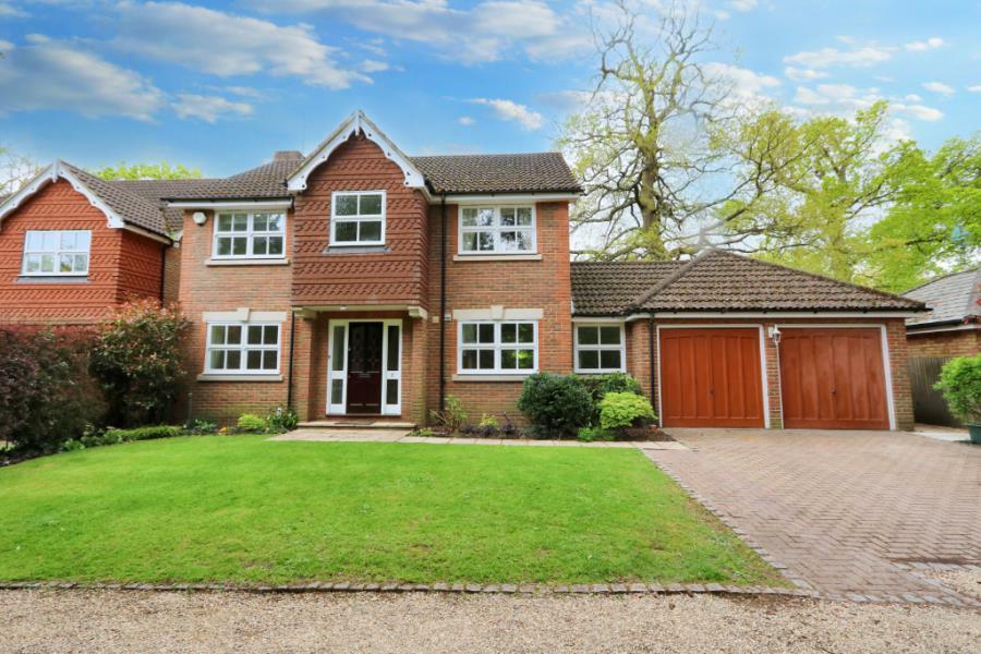 4 bed Detached House for rent in Surbiton. From Seymours