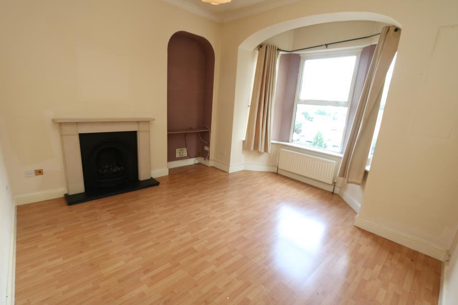 2 bed Apartment for rent in Thames Ditton. From Seymours Estate Agents - Surbiton
