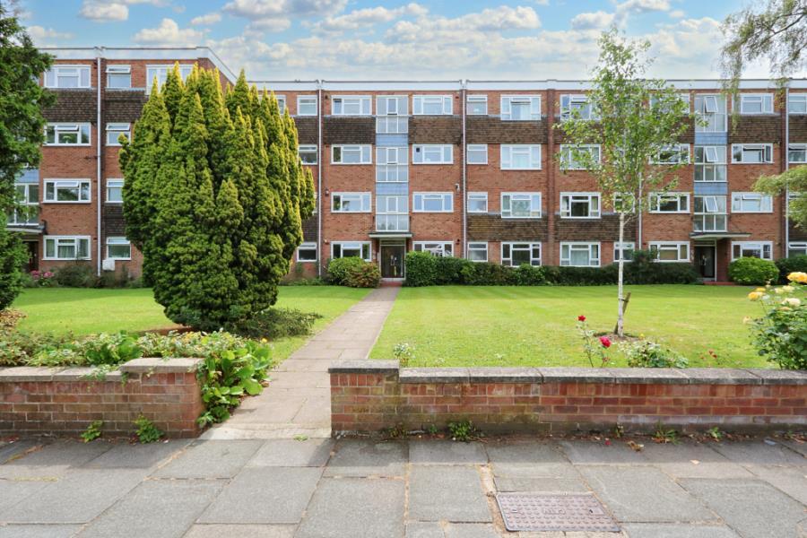 1 bed Apartment for rent in Surbiton. From Seymours Estate Agents - Surbiton