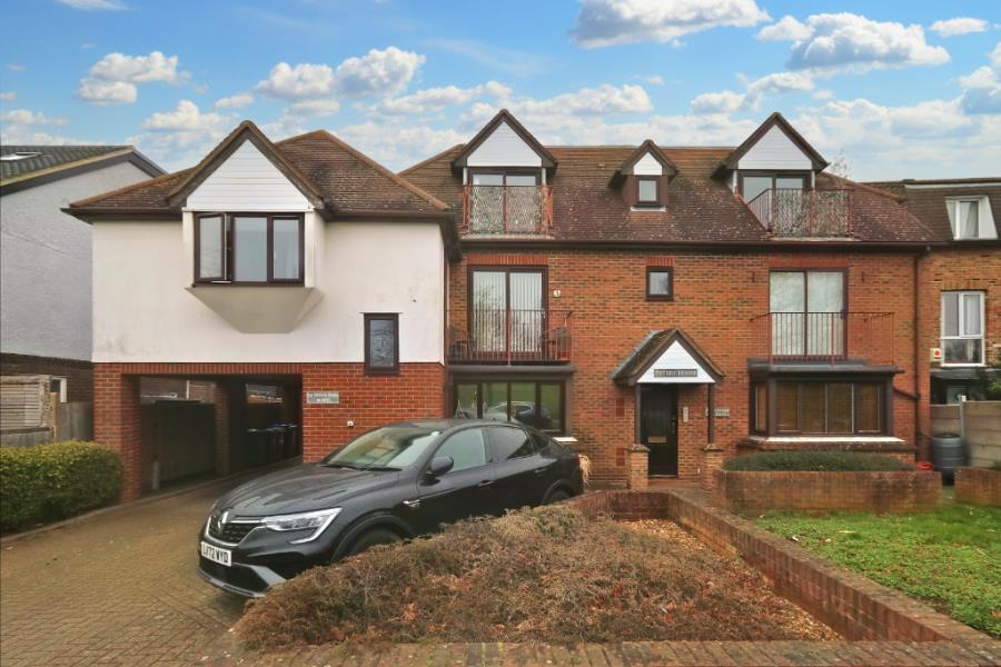 0 bed Studio for rent in Stoneleigh. From Seymours Estate Agents - Surbiton 0 bed Studio for rent in Stoneleigh. From Seymours Estate Agents - Surbiton