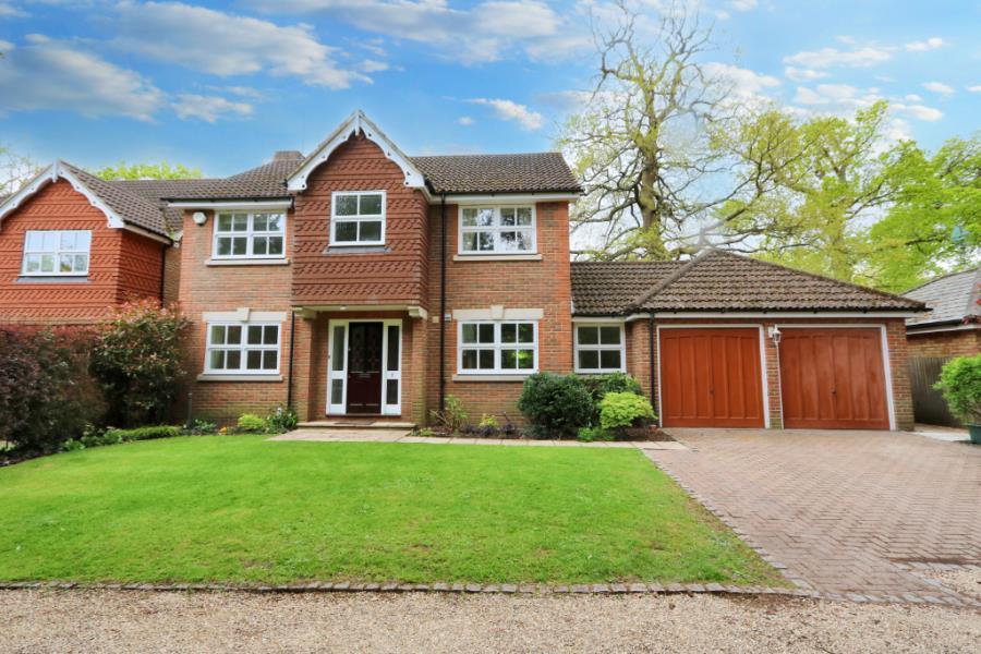 4 bed Detached for rent in Long Ditton. From Seymours Estate Agents - Surbiton