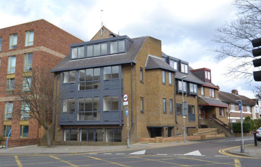 1 bed Apartment for rent in Kingston upon Thames. From Seymours Estate Agents - Surbiton