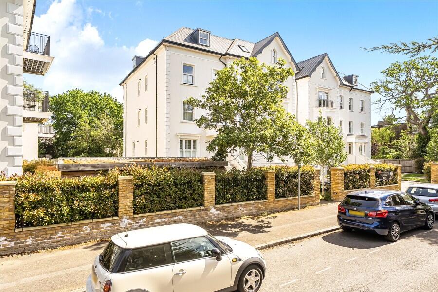 3 bed Apartment for rent in Surbiton. From Seymours Estate Agents - Surbiton 3 bed Apartment for rent in Surbiton. From Seymours Estate Agents - Surbiton