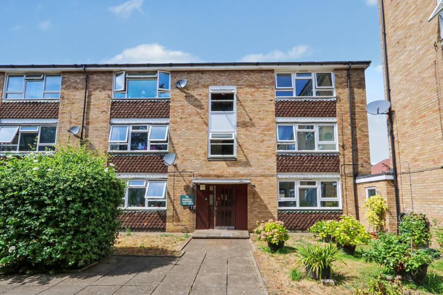 1 bed Apartment for rent in Kingston upon Thames. From Seymours Estate Agents - Surbiton 1 bed Apartment for rent in Kingston upon Thames. From Seymours Estate Agents - Surbiton