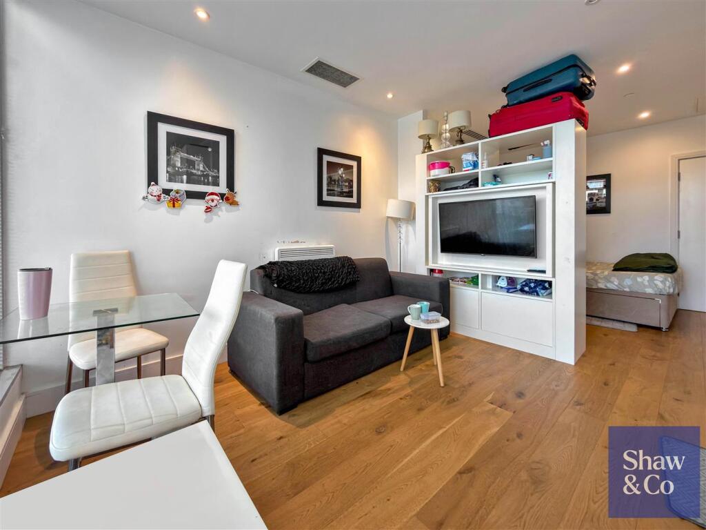 4 bed Studio for rent in Hounslow. From Shaw & Co