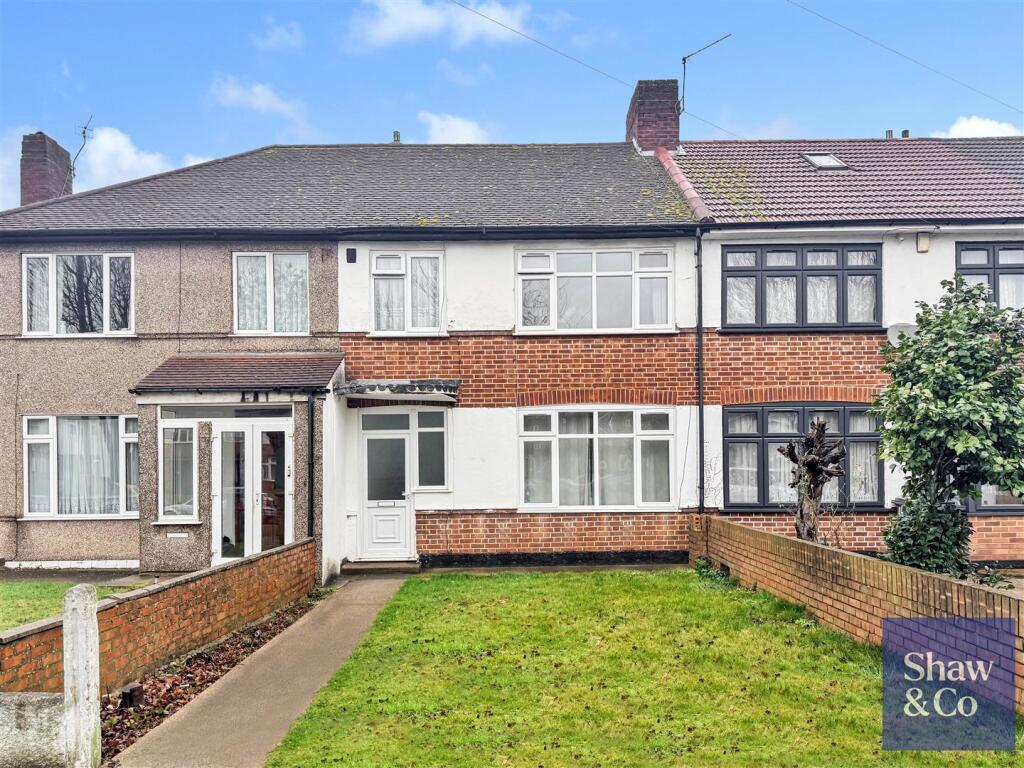 3 bed Mid Terraced House for rent in Southall. From Shaw & Co
