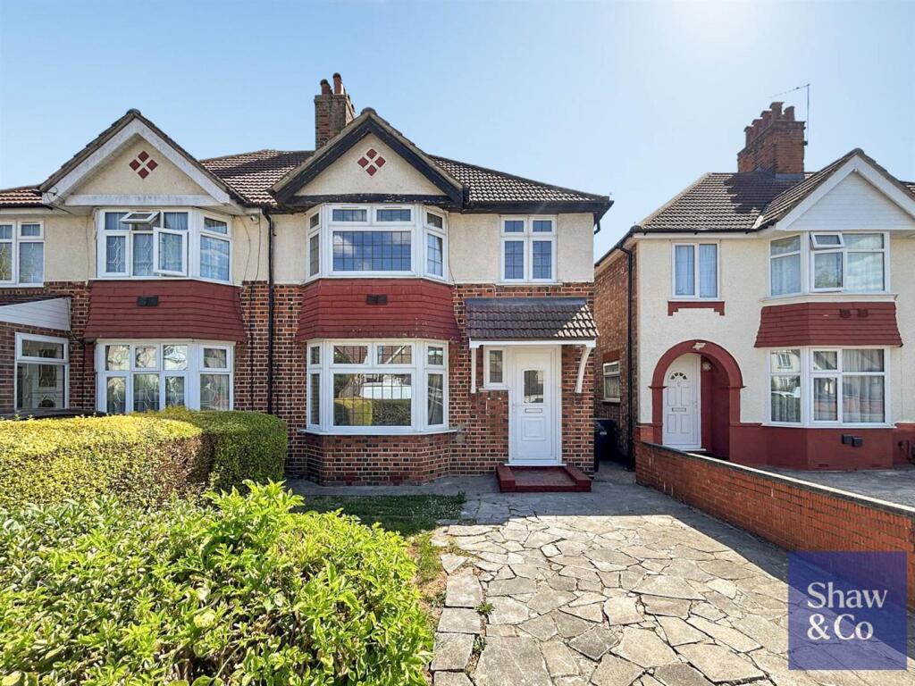 4 bed Semi Detached for rent in Hounslow. From Shaw & Co