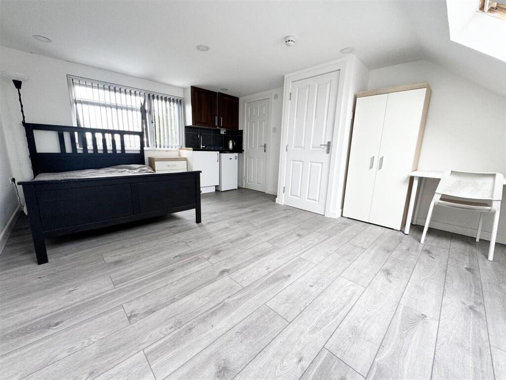 0 bed Studio for rent in Hounslow. From Shaw & Co 0 bed Studio for rent in Hounslow. From Shaw & Co
