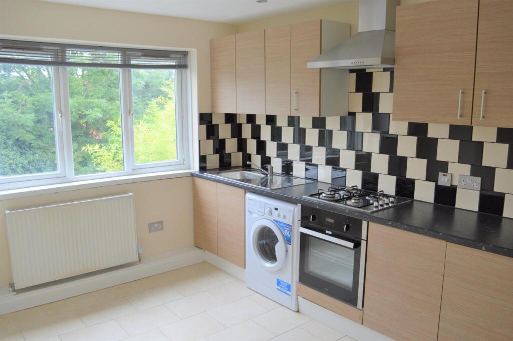 2 bed 1st Floor Flat for rent in Hounslow. From Shaw & Co 2 bed 1st Floor Flat for rent in Hounslow. From Shaw & Co