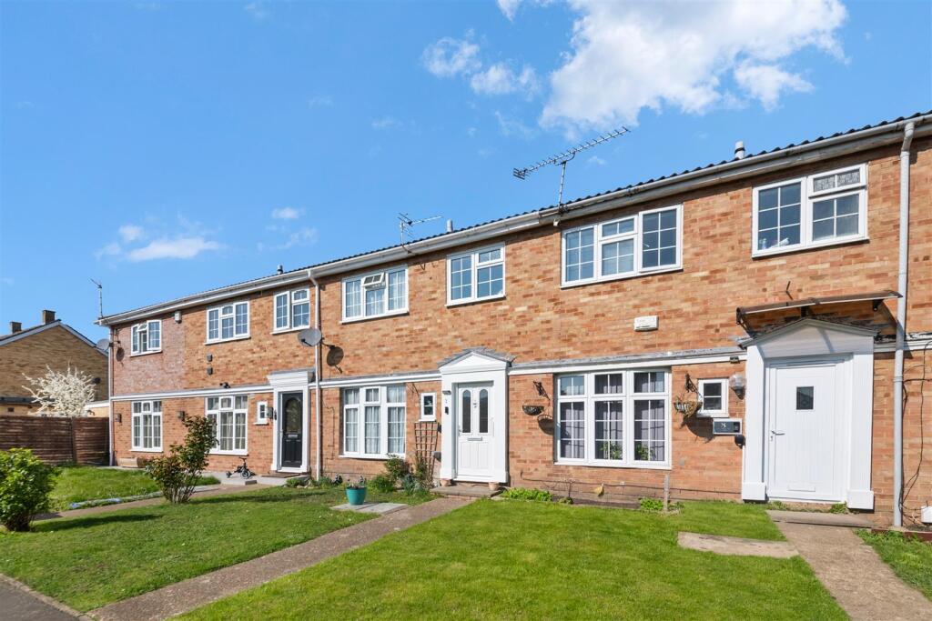 3 bed Mid Terraced House for rent in Hounslow. From Shaw & Co