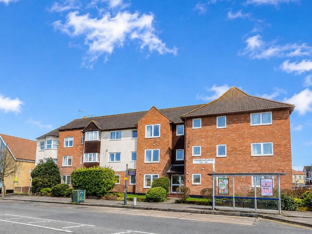 2 bed 1st Floor Flat for rent in Hadleigh. From Shore Sales & Lettings - Leigh-On-Sea