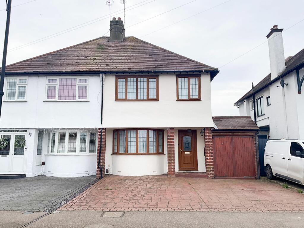 3 bed Semi Detached for rent in Southend-on-Sea. From Shore Sales & Lettings - Leigh-On-Sea 3 bed Semi Detached for rent in Southend-on-Sea. From Shore Sales & Lettings - Leigh-On-Sea