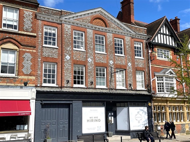 Business Transfer for rent in Henley-on-Thames. From Simmons & Sons - Sherfield