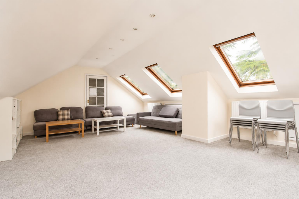 3 bed Annexe for rent in Elstree. From Simmons Estates - Borehamwood