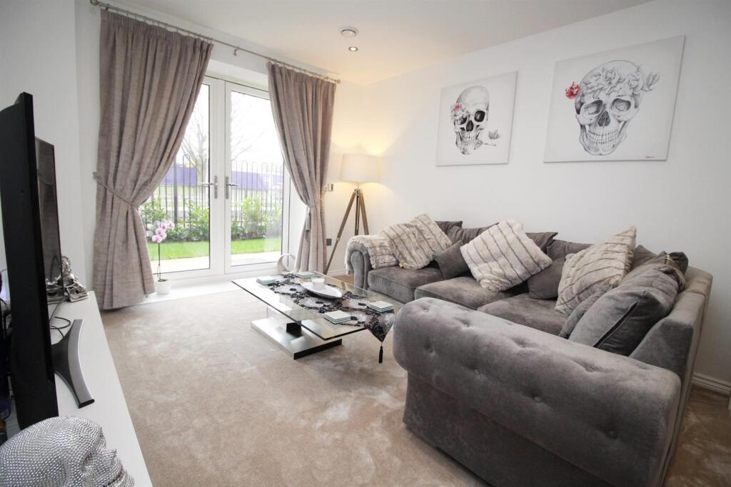 1 bed 1st Floor Flat for rent in Borehamwood. From Simmons Estates - Borehamwood