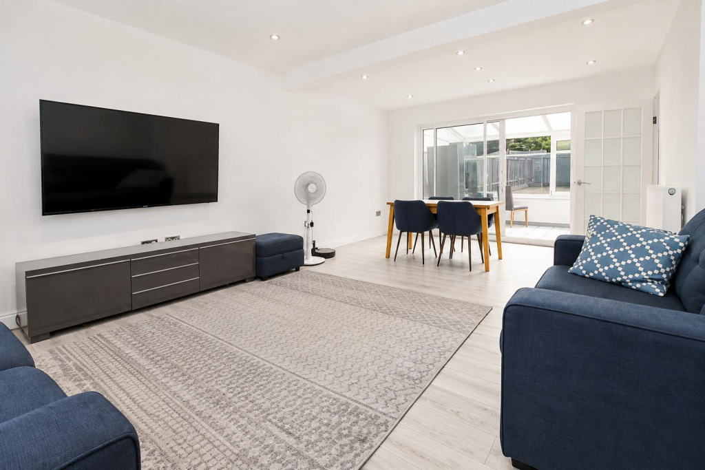 3 bed Semi Detached for rent in Borehamwood. From Simmons Estates - Borehamwood