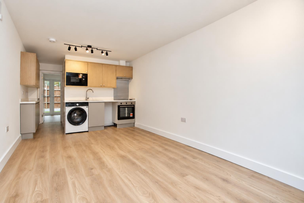 1 bed Annexe for rent in Borehamwood. From Simmons Estates - Borehamwood